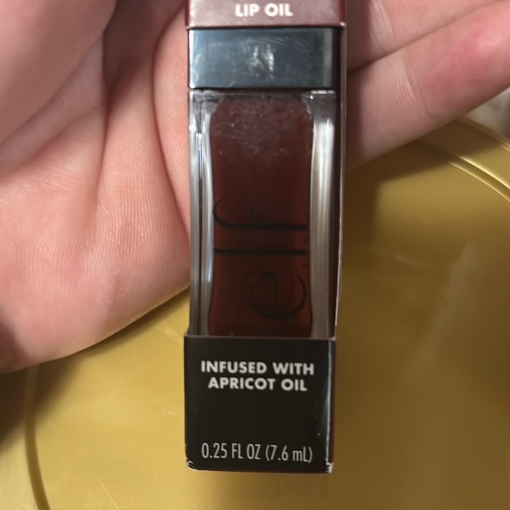 e.l.f. GLOW REVIVAL LIP OIL
🔥 BESTSELLER 🔥 - Picture 9 of 15